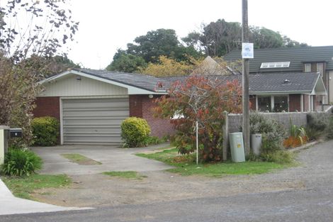 Photo of property in 5 Arawa Street, Raumati Beach, Paraparaumu, 5032