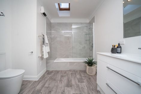 Photo of property in 136 Heretaunga Street, Palmerston North, 4414