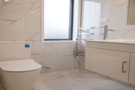 Photo of property in 60 Renata Crescent, Te Atatu Peninsula, Auckland, 0610