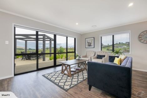 Photo of property in 24 Medhurst Road North, Bombay, 2675