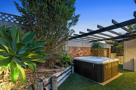 Photo of property in 22 Morrow Avenue, Bucklands Beach, Auckland, 2012