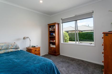 Photo of property in 8 Twin Willow Close, Cambridge, 3434