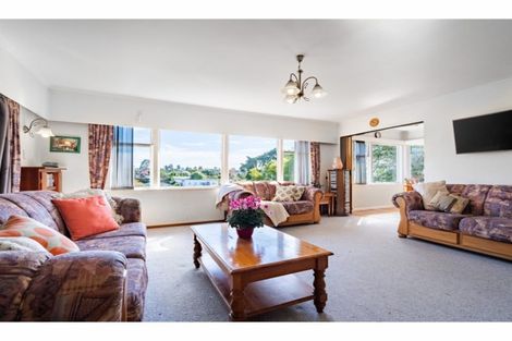 Photo of property in 16 Tomo Street, New Lynn, Auckland, 0600