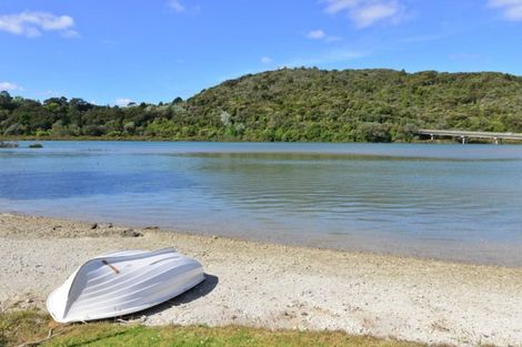 Photo of property in 2d/25 Weranui Road, Waiwera, Orewa, 0994