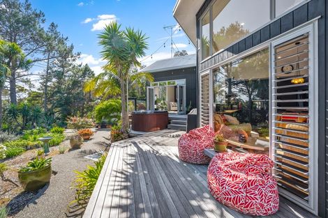 Photo of property in 84a Scott Road, Stanmore Bay, Whangaparaoa, 0932