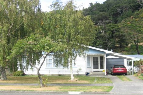 Photo of property in 14 Lane Street, Wallaceville, Upper Hutt, 5018