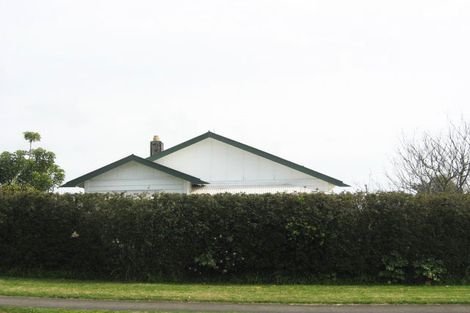 Photo of property in 13 Hutchins Street, Waitara, 4320