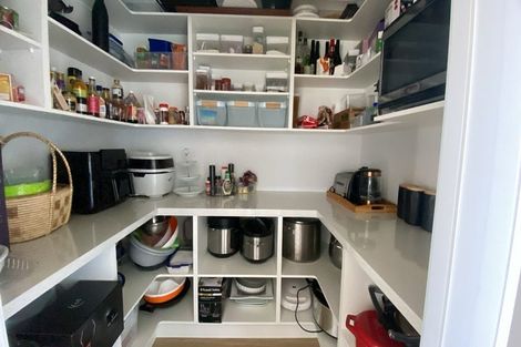 Photo of property in 9 Whata Street, Clarks Beach, 2122