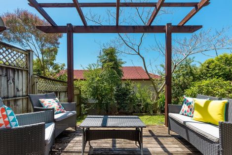 Photo of property in 9/44 Fields Parade, Oteha, Auckland, 0632