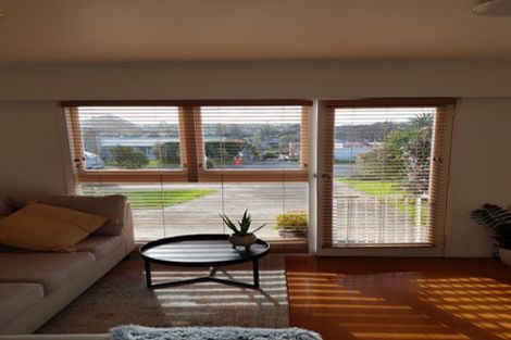 Photo of property in 5 Madison Place, Forrest Hill, Auckland, 0620
