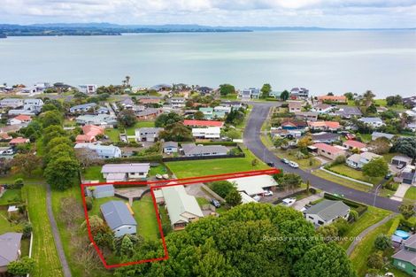 Photo of property in 24 Taihiki Road, Clarks Beach, 2122