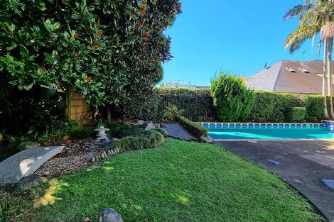 Photo of property in 12 Cecil Road, Milford, Auckland, 0620