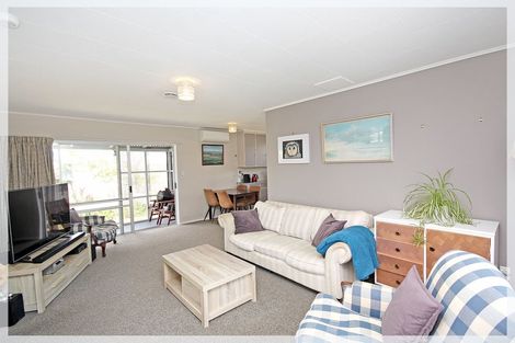 Photo of property in 14 Punga Street, Tangimoana, 4822