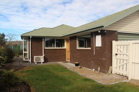 Photo of property in 27 Seascape Gardens, Bromley, Christchurch, 8062