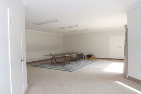 Photo of property in 8 Clifford Close, Levin, 5510