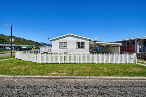 Photo of property in 1 Weymouth Grove, Wainuiomata, Lower Hutt, 5014