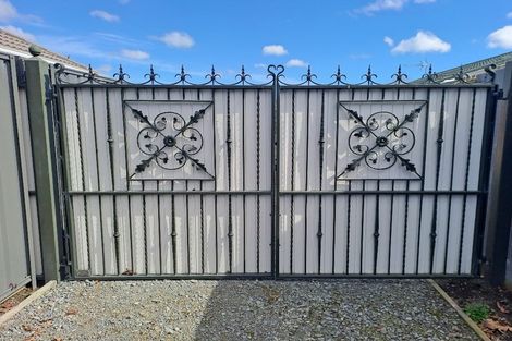 Photo of property in 107 Grimseys Road, Redwood, Christchurch, 8051