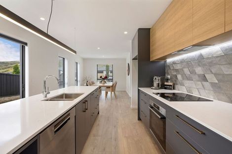 Photo of property in 28 Woods Crescent, Cromwell, 9310