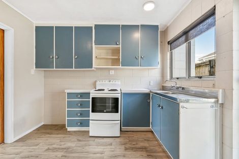 Photo of property in 2/5 Second Avenue, Avenues, Whangarei, 0110