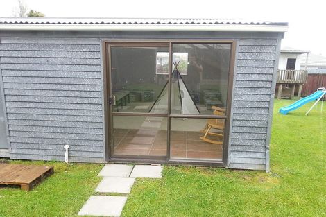 Photo of property in 82 Harrington Road, Henderson, Auckland, 0610