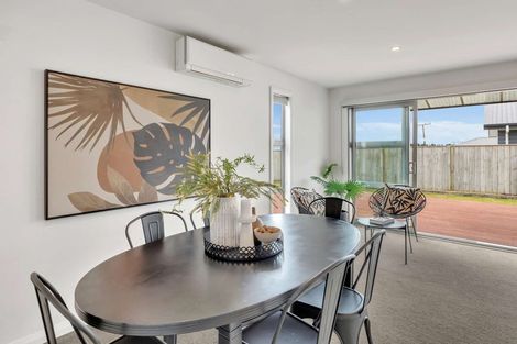 Photo of property in 27 Silicon Way, Fitzherbert, Palmerston North, 4410