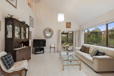 Photo of property in 2/12 Centorian Drive, Windsor Park, Auckland, 0632