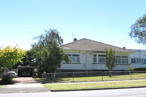 Photo of property in 2a Warren Avenue, Three Kings, Auckland, 1042