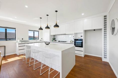 Photo of property in 41 Compass Way, Half Moon Bay, Auckland, 2012