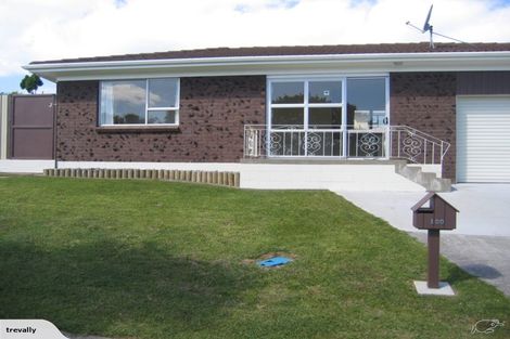 Photo of property in 1 Anna Watson Road, Half Moon Bay, Auckland, 2012