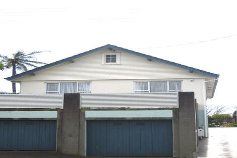 Photo of property in 8 Barrett Street, Westown, New Plymouth, 4310