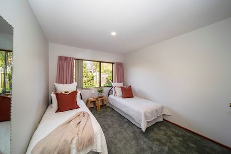 Photo of property in 11 Kinross Drive, Merrilands, New Plymouth, 4312