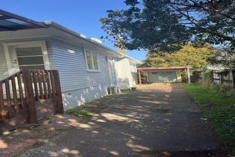 Photo of property in 20 Chilcott Road, Henderson, Auckland, 0612