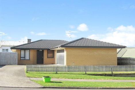 Photo of property in 3 Senator Drive, Manurewa, Auckland, 2105