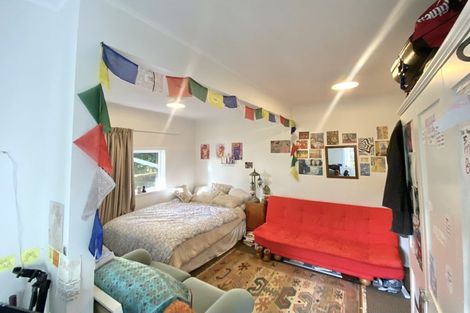 Photo of property in 36 Northland Road, Northland, Wellington, 6012