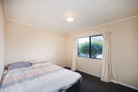 Photo of property in 28 Peppertree Glade, Kelvin Grove, Palmerston North, 4414