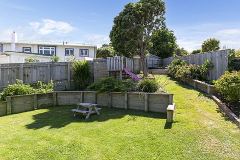Photo of property in 35 Hudson Street, Island Bay, Wellington, 6023