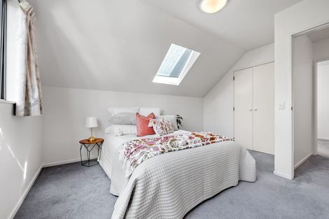 Photo of property in 2/94 Pretoria Street, Hutt Central, Lower Hutt, 5010