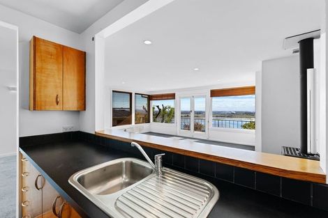 Photo of property in 25 Te Awakura Terrace, Mount Pleasant, Christchurch, 8081