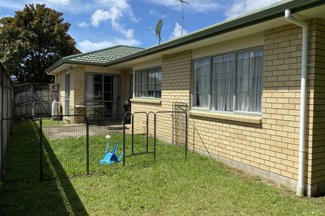 Photo of property in 16 Millington Place, Huntington Park, Auckland, 2013