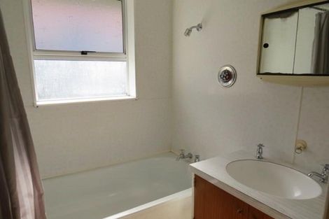 Photo of property in 13 Kowhai Street, Strandon, New Plymouth, 4312