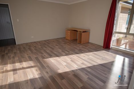 Photo of property in 3 Rooney Place, Aidanfield, Christchurch, 8025