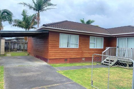 Photo of property in 1/13 Cyril Crescent, West Harbour, Auckland, 0618