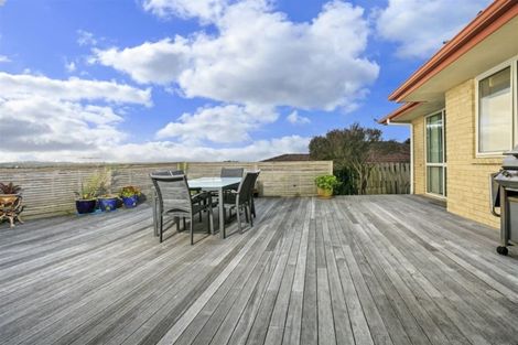 Photo of property in 39 Bluebird Crescent, Unsworth Heights, Auckland, 0632