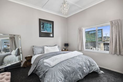 Photo of property in 21 Hargest Crescent, Saint Kilda, Dunedin, 9012