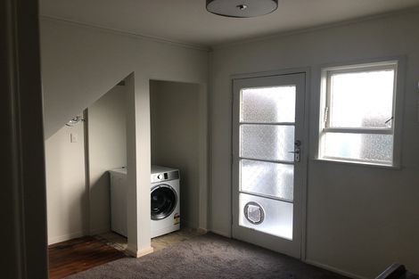 Photo of property in 1/146 Sunset Road, Unsworth Heights, Auckland, 0632