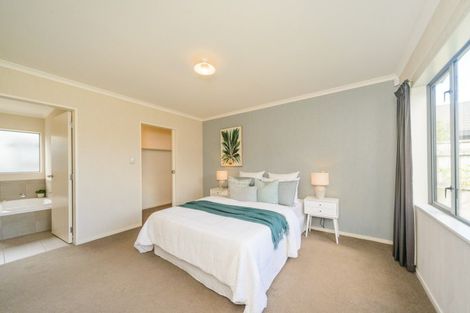 Photo of property in 3a Angelina Way, Kelvin Grove, Palmerston North, 4414