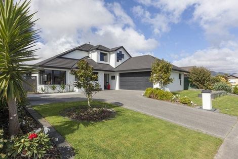 Photo of property in 4 Consort Close, Paraparaumu Beach, Paraparaumu, 5032