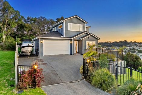 Photo of property in 8 Waititiro Rise, Stanmore Bay, Whangaparaoa, 0932