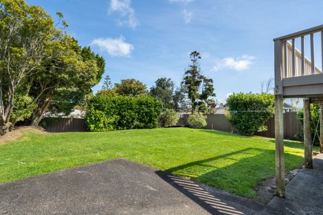 Photo of property in 121 Astley Avenue, New Lynn, Auckland, 0600
