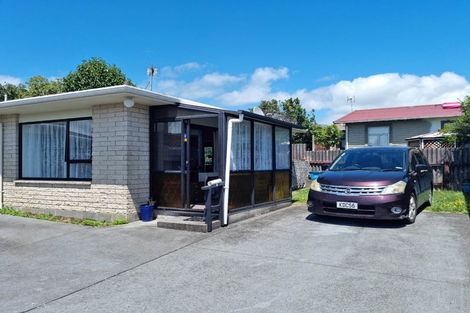 Photo of property in 7/2 Broadway, Waitara, 4320